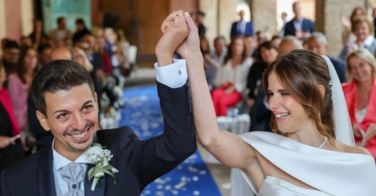 Coppia di fontane fredde per il taglio della torta