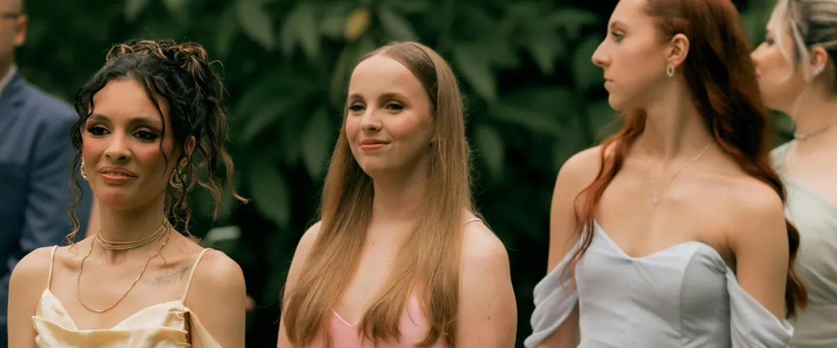 Vestiti da testimone di nozze: consigli per donna e uomo