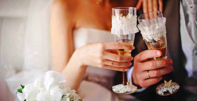 Come scegliere il vino e quante bottiglie sono necessarie per il ricevimento matrimonio