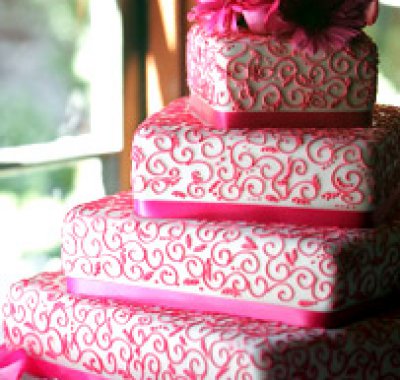 torta nuziale fucsia
