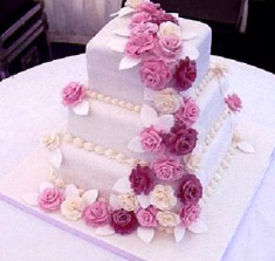 torta matrimonio tema matrimonio in fucsia
