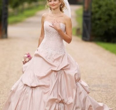 Abito Sposa tema matrimonio in rosa