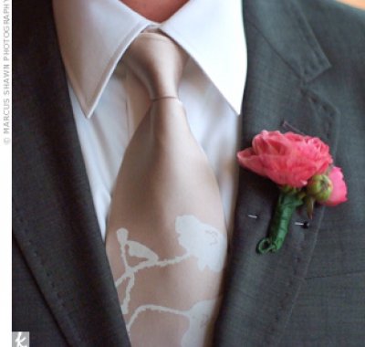 Abito da sposo tema matrimonio in rosa