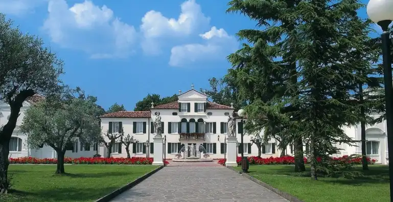 Fiera Sposi Oggi Treviso 2025: matrimoni veneziani tra ville e natura
