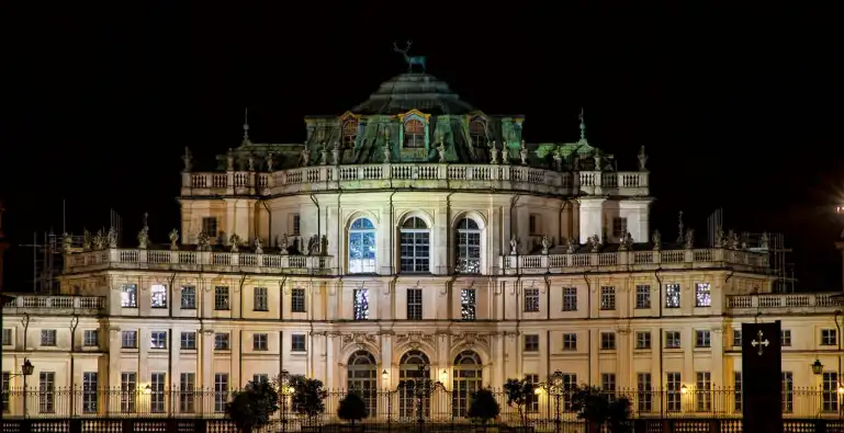 Sposi In Fiera Matrimonio Stupinigi 2025: matrimoni reali nella reggia sabauda