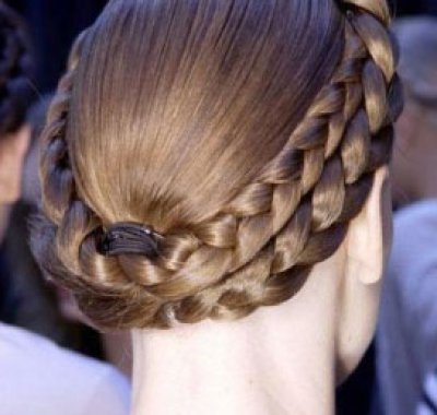 treccia sposa capelli lunghi