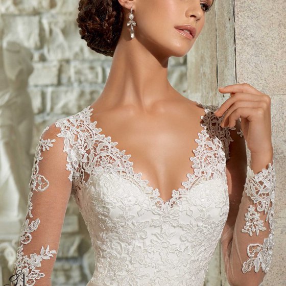 abito da sposa in pizzo
